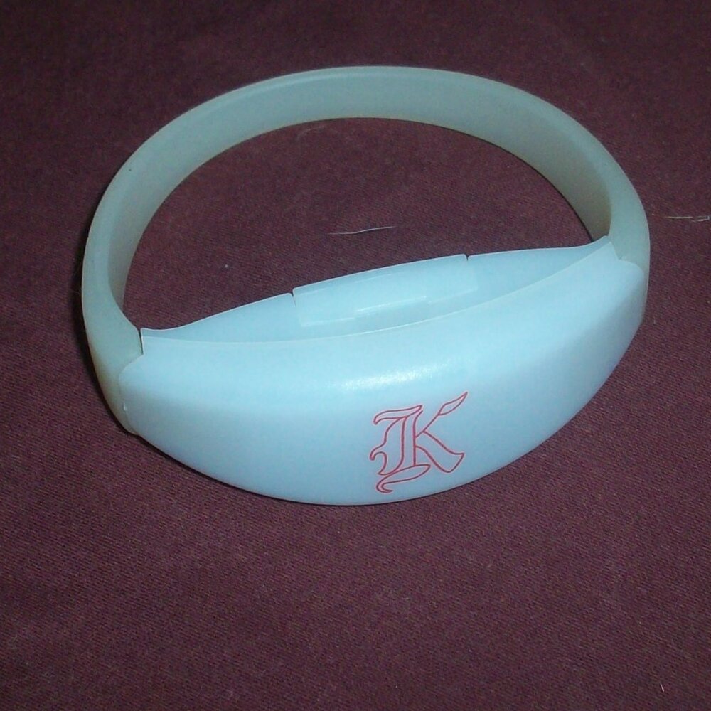 Kacey Musgraves Concert Bracelet (Star-Crossed Tour) Needs Replacement Battery
